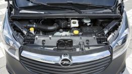 Opel Vivaro II Kombi (2014) - maska otwarta