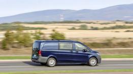 Mercedes Vito III Mixto 119 BlueTEC (2014) - prawy bok
