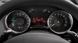 Peugeot 3008 HYbrid4 Facelifting (2014) - zestaw wskaźników