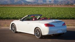 Infiniti Q60 IPL Cabrio (2014) - widok z tyłu