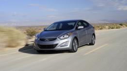 Hyundai Elantra Sedan Limited (2014) - widok z przodu