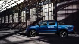 Toyota Hilux Invincible (2014) - lewy bok