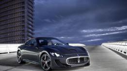 Maserati GranTurismo MC Stradale (2014) - widok z przodu