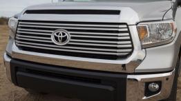 Toyota Tundra 2014 - grill