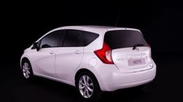 Nissan Note II (2014) - tył - reflektory wyłączone