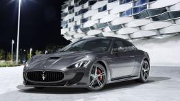 Maserati GranTurismo MC Stradale (2014) - widok z przodu