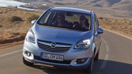Opel Meriva II Facelifting (2014) - widok z przodu