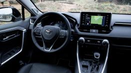 Po 25 latach zrobili to tak, jak trzeba! Nowa Toyota RAV4