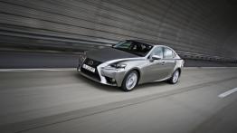Lexus IS III 300h (2014) - widok z przodu