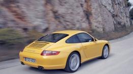 Porsche 911 997 Carrera 4 - widok z tyłu