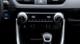 Po 25 latach zrobili to tak, jak trzeba! Nowa Toyota RAV4