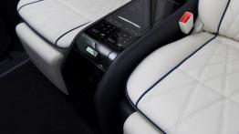 Nissan e-NV200 VIP Concept (2014) - panel sterowania z tyłu