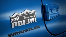 Jeep Wrangler Unlimited Polar (2014) - emblemat boczny