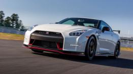 Nissan GT-R Nismo 2014 - widok z przodu
