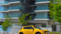 Nissan Juke Facelifting (2014) - prawy bok