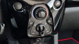 Toyota Aygo II (2014) - panel sterowania wentylacją i nawiewem