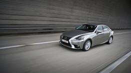 Lexus IS III 300h (2014) - widok z przodu