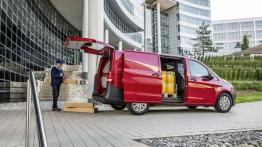 Mercedes Vito III Panel Van 116 CDI (2014) - prawy bok - drzwi otwarte