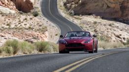 Aston Martin V12 Vanatage S Roadster (2014) - widok z przodu