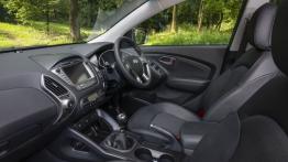 Hyundai ix35 Facelifting CRDi (2014) - widok ogólny wnętrza z przodu