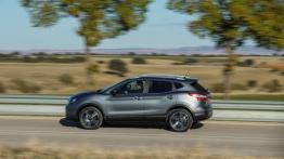 Nissan Qashqai II (2014) - lewy bok