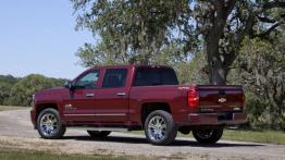 Chevrolet Silverado High Country (2014) - widok z tyłu