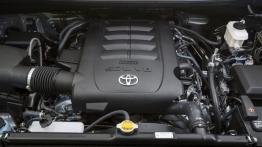 Toyota Tundra 2014 - silnik