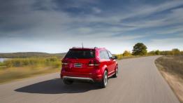 Dodge Journey Crossroad (2014) - widok z tyłu