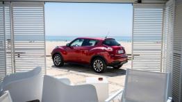 Nissan Juke Facelifting (2014) - widok z tyłu