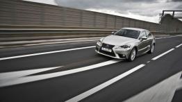 Lexus IS III 300h (2014) - widok z przodu