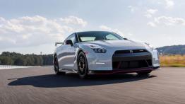 Nissan GT-R Nismo 2014 - widok z przodu