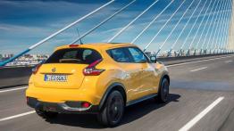 Nissan Juke Facelifting (2014) - widok z tyłu
