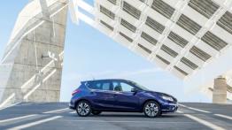 Nissan Pulsar 1.2 DIG-T (2014) - prawy bok