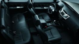 Toyota Hilux Invincible (2014) - widok ogólny wnętrza