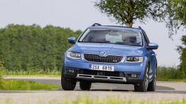 Skoda Octavia III Scout (2014) - widok z przodu