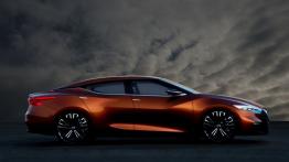 Nissan Sport Sedan Concept (2014) - prawy bok