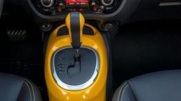 Nissan Juke Facelifting (2014) - konsola środkowa