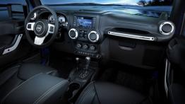 Jeep Wrangler Unlimited Polar (2014) - pełny panel przedni