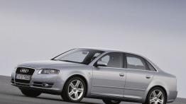 Audi A4 - widok z przodu