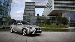 Lexus IS III 300h (2014) - widok z przodu