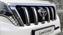Toyota Land Cruiser 150 Facelifting (2014) - grill