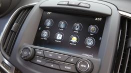 Buick LaCrosse II Facelifting (2014) - ekran systemu multimedialnego