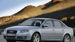 Audi A4 - widok z przodu