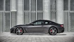 Maserati GranTurismo MC Stradale (2014) - lewy bok