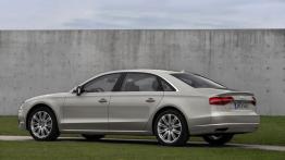 Audi A8 L W12 6.3 FSI quattro Facelifting (2014) - lewy bok