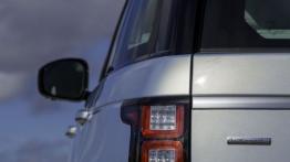 Land Rover Range Rover Hybrid (2014) - lewy tylny reflektor - wyłączony