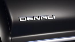 GMC Sierra Denali 1500 - emblemat boczny