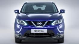 Nissan Qashqai II (2014) - przód - reflektory włączone