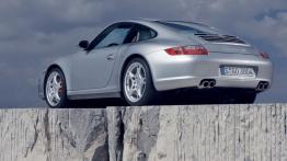 Porsche 911 997 Carrera 4 - widok z tyłu