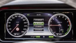 Mercedes S 500 Plug-In Hybrid (2014) - zestaw wskaźników